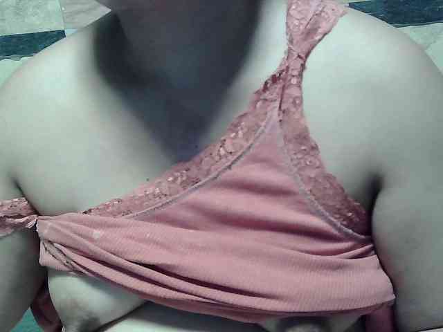 lovelyshantal webcam