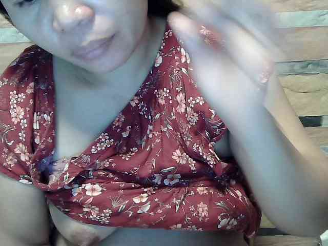 lovelyshantal webcam