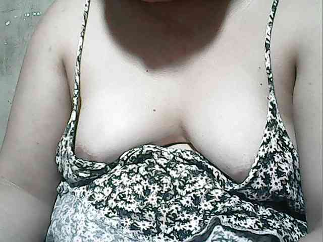 lovelyshantal webcam