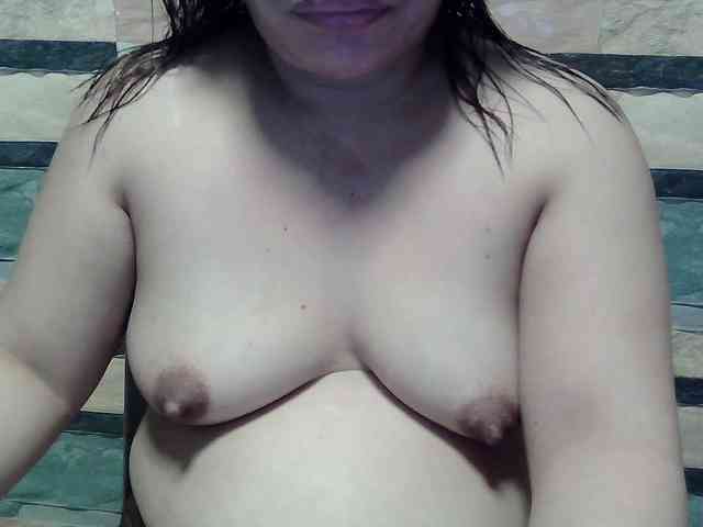 lovelyshantal webcam