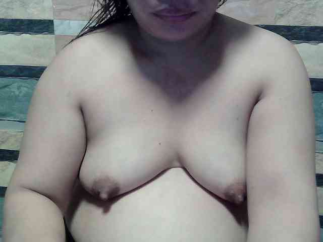 lovelyshantal webcam