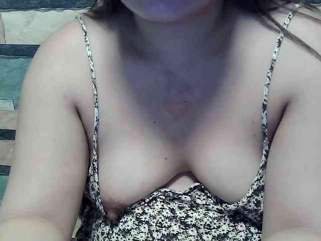 lovelyshantal webcam