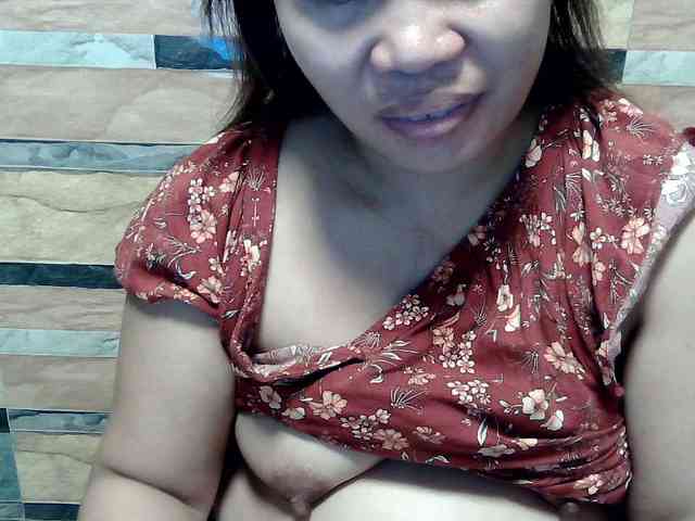 lovelyshantal webcam