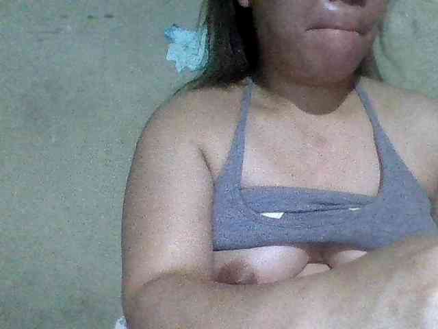 lovelyshantal webcam