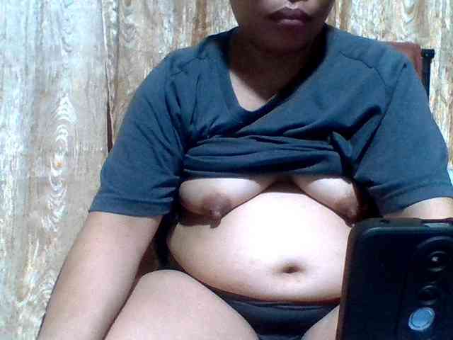 lovelyshantal webcam