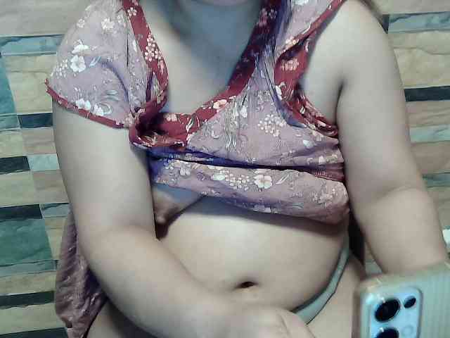 lovelyshantal webcam