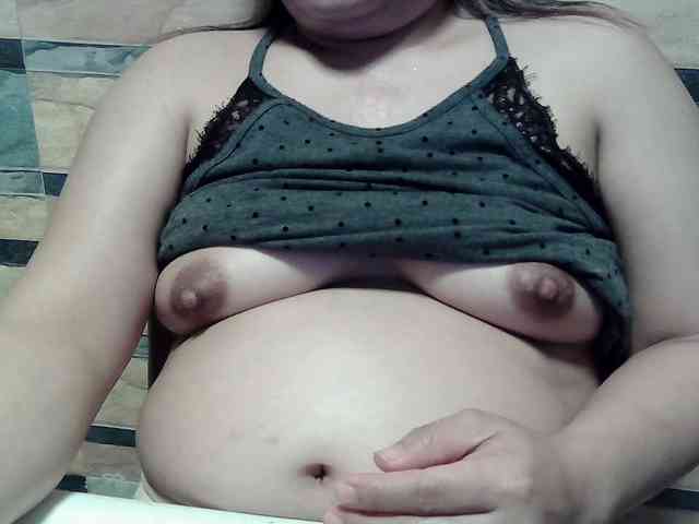lovelyshantal webcam