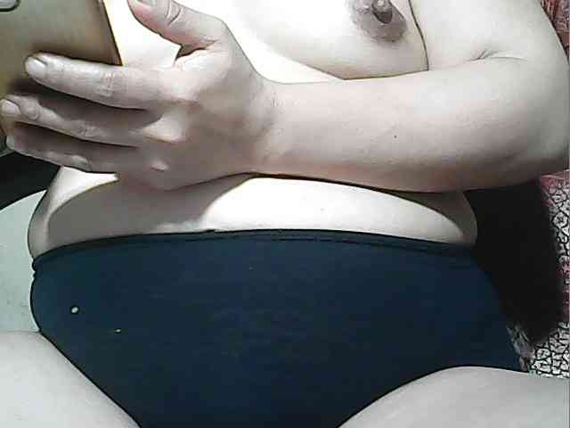lovelyshantal webcam