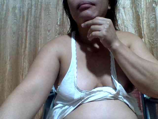 lovelyshantal webcam