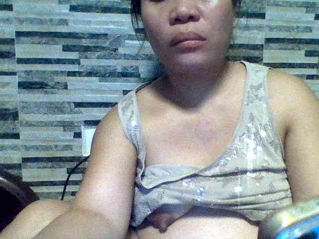 lovelyshantal webcam