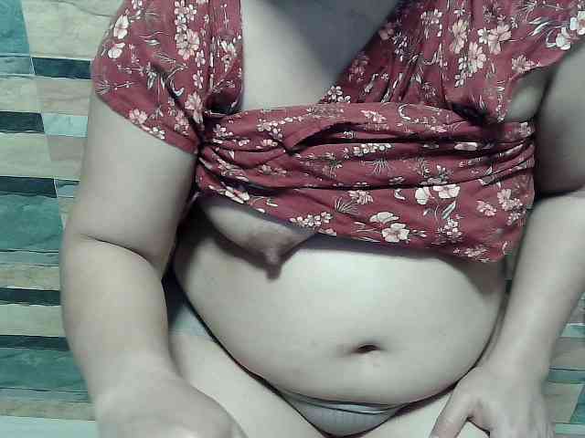 lovelyshantal webcam