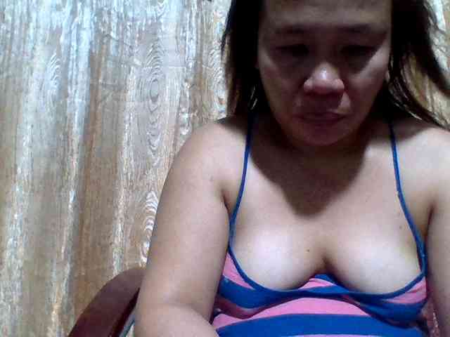 lovelyshantal Live Webcam on BongaCams
