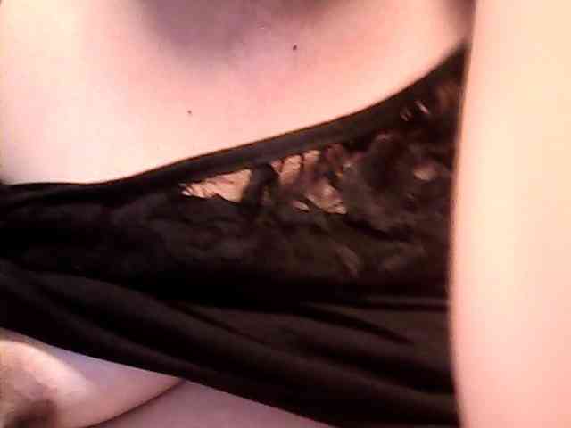 lovelyshantal webcam