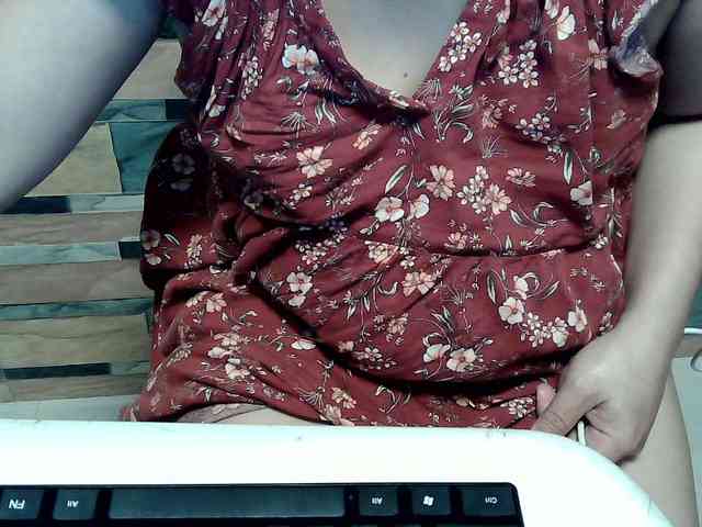 lovelyshantal webcam