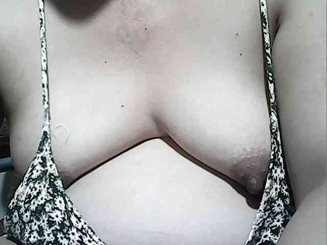 lovelyshantal webcam