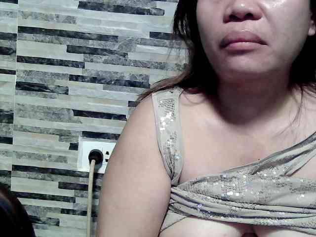 lovelyshantal webcam