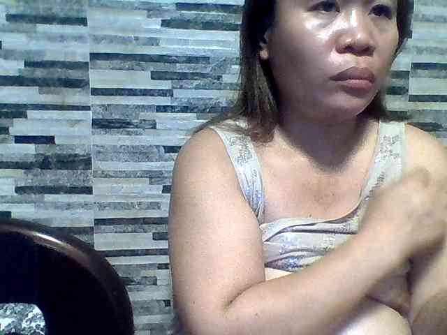 lovelyshantal webcam