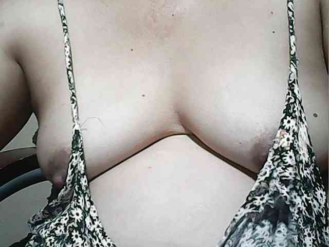 lovelyshantal webcam