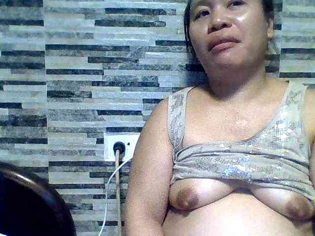 lovelyshantal webcam