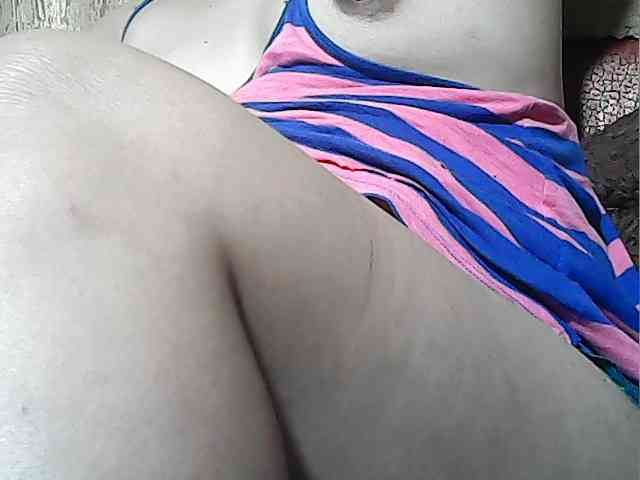 lovelyshantal webcam