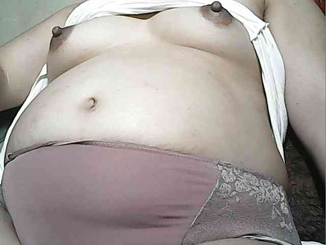 lovelyshantal webcam