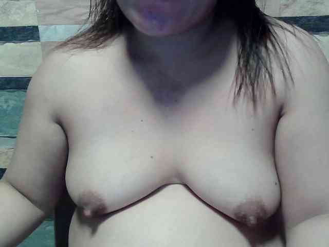 lovelyshantal webcam
