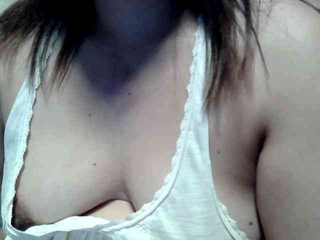 lovelyshantal webcam