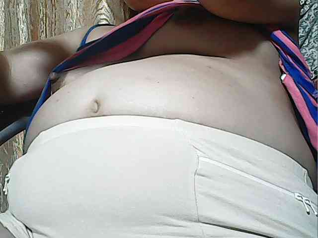 lovelyshantal webcam