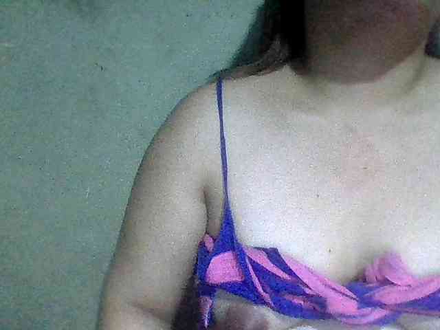 lovelyshantal webcam