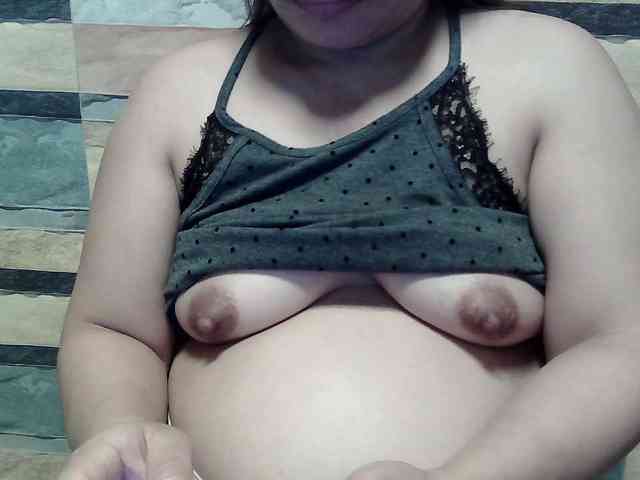 lovelyshantal webcam