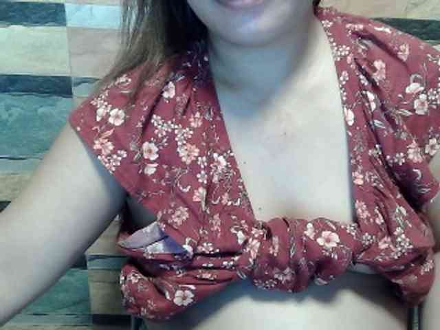 lovelyshantal webcam