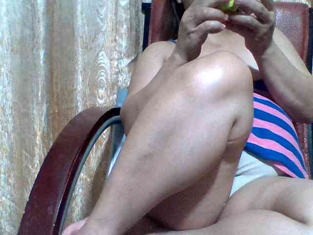 lovelyshantal Live Webcam on BongaCams