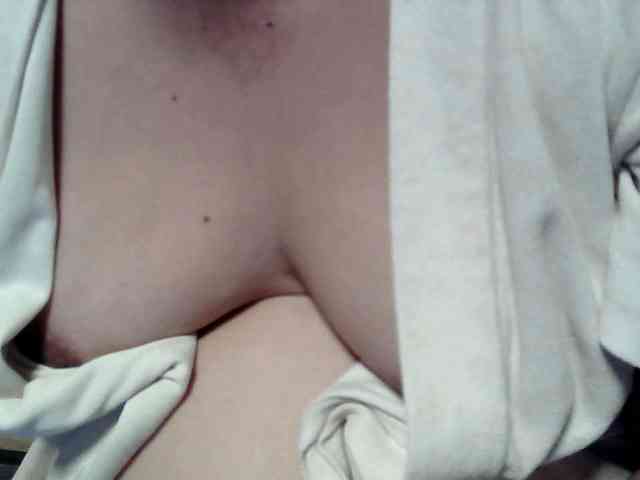 lovelyshantal webcam