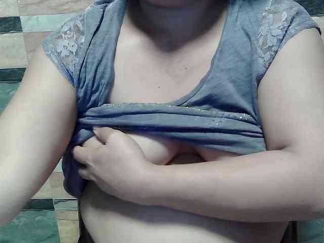 lovelyshantal webcam