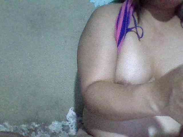 lovelyshantal webcam