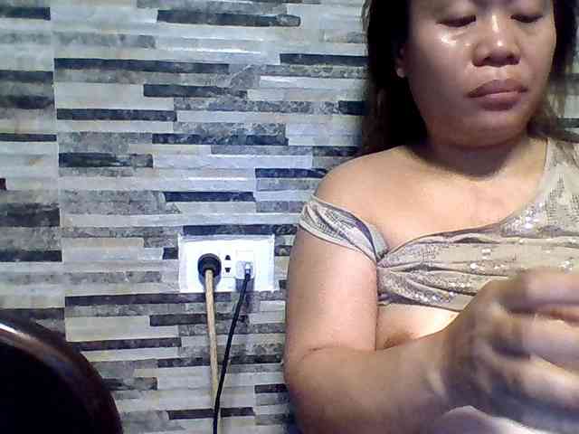 lovelyshantal webcam