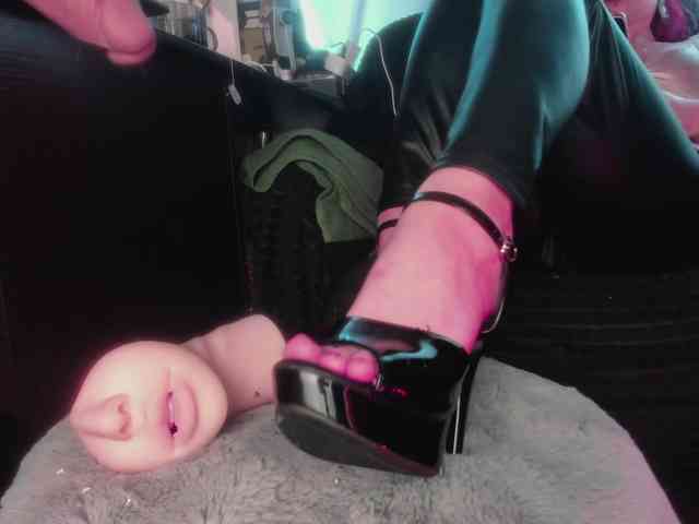 miss-asmodeus webcam