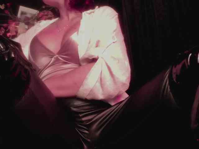 miss-asmodeus webcam