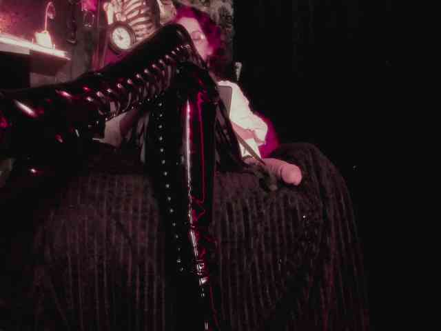 miss-asmodeus Live Webcam on BongaCams