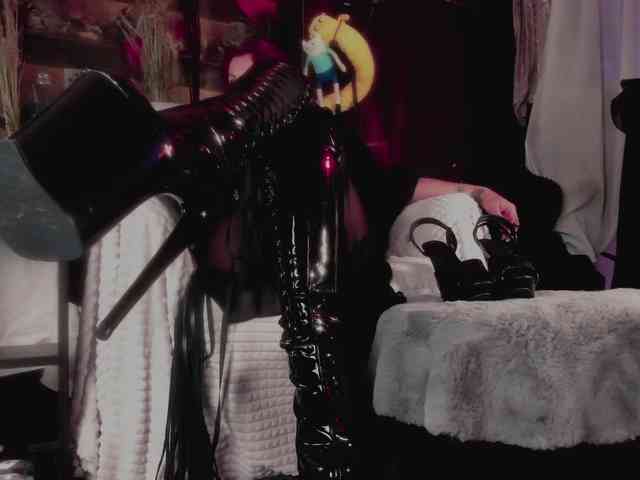 miss-asmodeus webcam