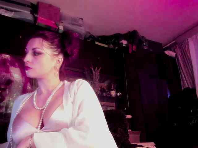miss-asmodeus webcam