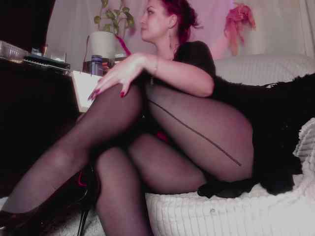 miss-asmodeus webcam