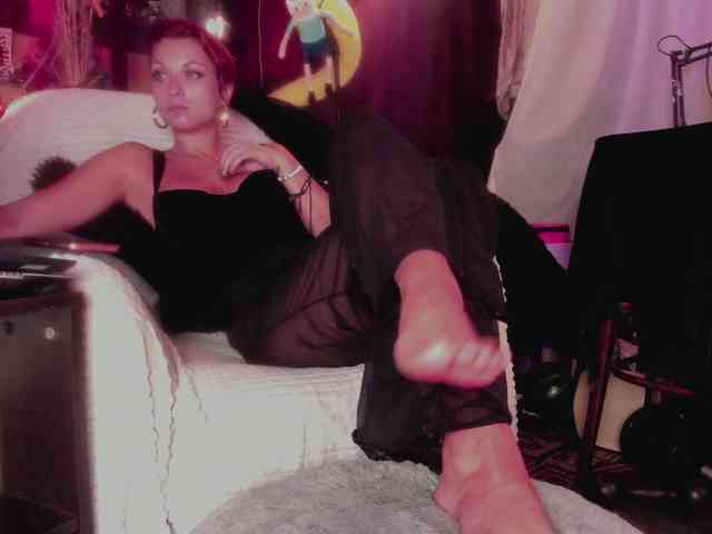 miss-asmodeus webcam
