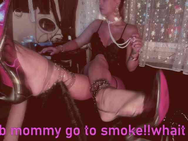 miss-asmodeus webcam