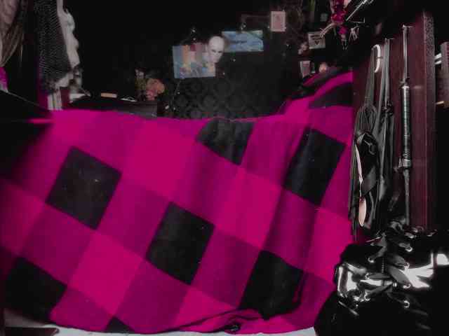 miss-asmodeus webcam