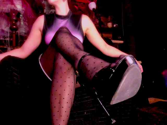 miss-asmodeus webcam