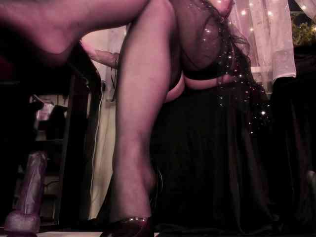 miss-asmodeus webcam