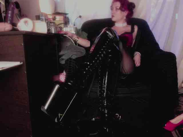 miss-asmodeus webcam
