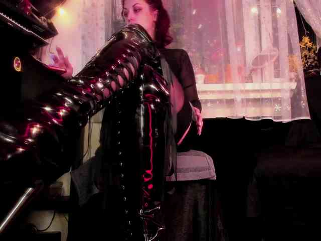 miss-asmodeus webcam