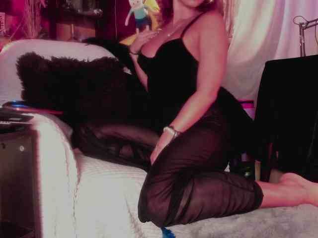 miss-asmodeus webcam